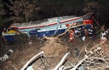 慶州で‘観光バス転落’老人17人 死亡