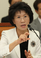 [福祉部長官候補者 聴聞会] 米国国籍の娘の健保恩恵論難にチン・スヒ 