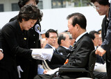 入院直前にも“民主主義後退”…MB政府に警告