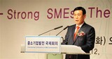 ‘シタ出身’パク・ジュボン KCグループ会長、大企業批判に腕まくり