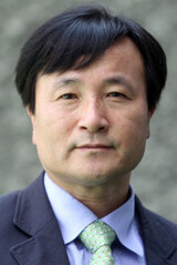 [朝の陽射し] 大統領府が‘内谷洞(ネゴクトン)土地’風水を見た理由は/キム・ジョング