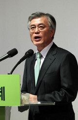ムン・ジェイン 大統領選候補に確定、アン・チョルス 