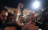 ギリシャ 総選挙で連合政府 崩壊…ユーロ危機 争点化するか