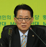 パク・チウォン “大統領府が裏調査の背後”