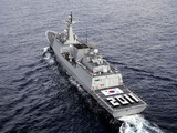 4400t級駆逐艦…対空ミサイル32発・リンスヘリコプター1機 搭載