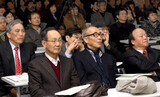 ‘MB政権 弾圧’に作家ら‘抵抗のペン’とった