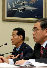 ‘第2ロッテワールド’ 態度変えた国防部 ‘答弁に苦心’