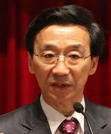 検察、警察出身イ・インギ議員 召還通知