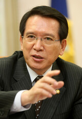 キム・ヒョンオ議長 “放送法6月以後処理” 仲裁