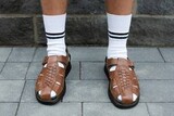 女たちが嫌いな男たちの「醜いファッション」第１位は？