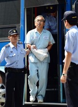 ‘MB 王次官’パク・ヨンジュン 検察出頭
