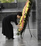 父親の参戦、娘の参拝