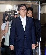 先鋒になったが銃弾避けになったファン・ギョアン法務部長官