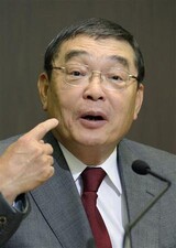 ‘慰安婦妄言’ NHK会長、分かってみれば‘安倍落下傘’