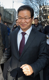 [キム・ヨンパン前庁長 1審無罪判決] 国家情報院コメント事件 無嫌疑 発表 