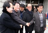 「盧武鉉弁護士の恩は忘れない」