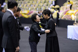 [旅客船沈没 大惨事] 焼香所で朴大統領と抱擁した老女、分かってみれば…