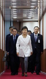 新総理 早ければ22日 指名…秘書陣改編後に改閣の可能性