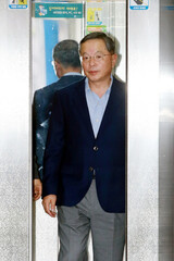‘弁護士アン・テヒ’ 5ヶ月間 月平均3億2千万ウォン…並外れた‘前官待遇’
