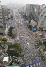 80万人を感動させた祈祷…教皇の指示で素朴に行う