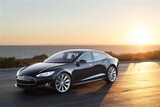 [ニュース分析] なぜ? イーロン・マスクの電気自動車への挑戦
