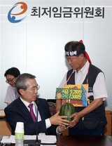 朴槿恵政権になり最低賃金に達しない労働者の比率12.1％に急増