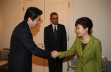 「慰安婦問題の解決なしに首脳会談なし」と言った朴大統領、日本と軍事情報協定締結