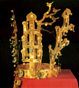 平壌妓生の頭にのせた新羅金冠が誤って復元され80年間も展示された理由は?