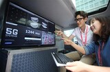 [ニュース分析] 5G移動通信、そんなに速くして何をする?