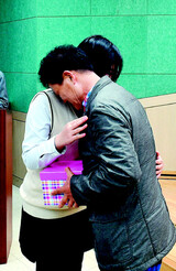 檀園高を訪ねた珍島住民「友達を助けて上げられずごめんなさい」