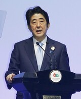 [社説]「侵略と植民支配反省」を回避する安倍首相