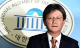 辞任した前院内代表、与党の次期大統領候補支持率で1位