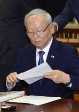 まるで宗教団体のような国家情報院…ハッキング資料提出せず「すべて信じてくれ」