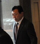 ロッテ株主総会、辛東彬会長が20分で完勝...辛格浩総括会長は一線退く