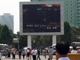 韓国メディアの取材に応える平壌市民「南は何が起きても北のせいにする」