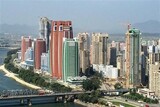 大同江沿いにタワーマンション…平壌市民３人に１人がスマホ