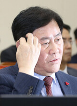 韓国副首相の公務員採用請託疑惑に兔罪符…権力者に甘い政治検察