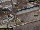 米国防当局者「北朝鮮で燃料注入始まる」