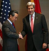 王毅、米国務長官に「ＴＨＡＡＤレーダーは中国に脅威」