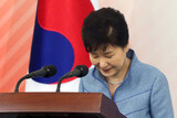 ［コラム］朴槿恵大統領はこの世の誰と暮らしているのだろうか