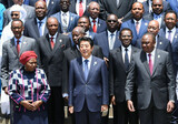 安倍首相、アフリカで中国牽制