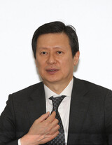 辛東主（シン・ドンジュ）元副会長、横領容疑で召喚…ロッテ捜査再開