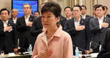 「非常時局」と言いながら…大統領「もっとゴルフをしよう」長官ら「認証ショットも」