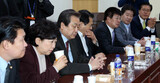 セヌリ党は４月退陣・挙国内閣「大統領選ロードマップ」、民主党は「保守再執権」反発