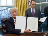 短期的利益より、長期的「トランプリスク」を警戒すべき