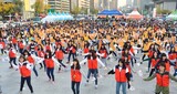 「独島は韓国の領土」２２日、光化門に約５千人の声が響き渡る