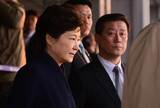 検察、朴槿恵前大統領の拘束令状めぐり苦慮…「法と原則に従って判断」