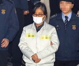 検察「朴大統領起訴の際、チェ・スンシルの控訴状の容疑も整理」