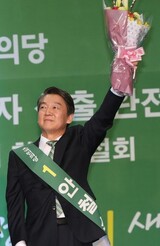 ［ニュース分析］変わらぬ「文在寅大勢論」…安哲秀風が強くなればわからなくなる局面