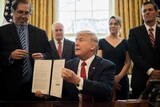 トランプ「鉄鋼＝安保」…“輸入制限調査”攻め手に業界は非常事態
